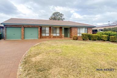 House For Lease - NSW - Dubbo - 2830 - Spacious Family Home Near Orana Mall and Schools  (Image 2)