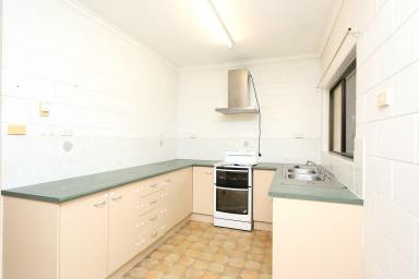 House For Lease - QLD - Bentley Park - 4869 - Fully Fenced - Vinyl Flooring - Two AC - Large Backyard - Garden Shed  (Image 2)