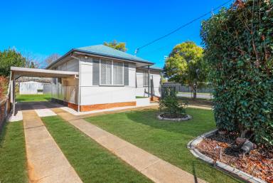 House For Sale - NSW - Tamworth - 2340 - NEAT & PETITE, READY TO MOVE IN  (Image 2)