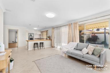 House For Sale - WA - Queens Park - 6107 - The Trifecta. - Family Home - Development Site - Premiere Position  (Image 2)