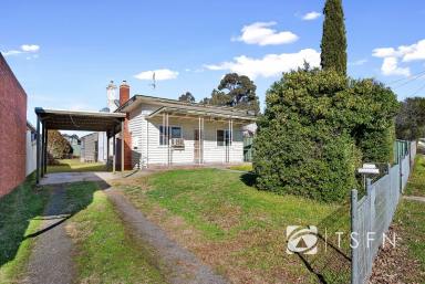 House For Sale - VIC - Bendigo - 3550 - Prime Location /
Renovate, Repurpose or Development Site.  (Image 2)