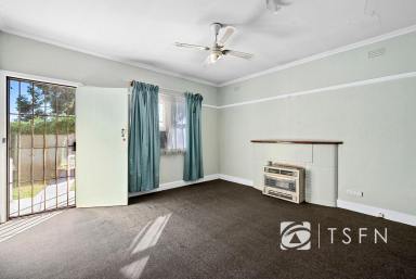 House For Sale - VIC - Bendigo - 3550 - Prime Location /
Renovate, Repurpose or Development Site.  (Image 2)