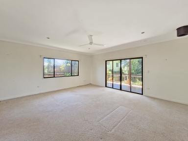 House For Sale - QLD - Atherton - 4883 - Renovators Delight  (Image 2)