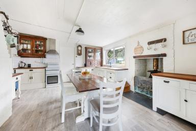 Lifestyle Auction - NSW - Woolomin - 2340 - PEACE, PRIVACY & POTENTIAL  (Image 2)