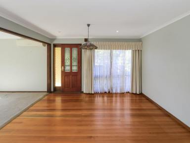 House For Sale - VIC - Bairnsdale - 3875 - GREAT LOCATION  (Image 2)