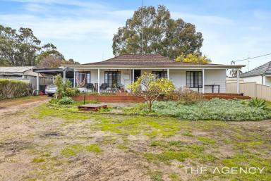 House For Sale - WA - Waroona - 6215 - Character, Space & Opportunity in the Heart of Waroona  (Image 2)