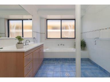 House Leased - NSW - Forster - 2428 - Four bedroom home with in-ground pool  (Image 2)
