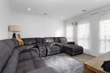 House For Sale - VIC - Alfredton - 3350 - Modern Investment Or Future Home In Prime Lucas Location  (Image 2)