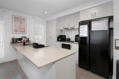 House For Sale - VIC - Alfredton - 3350 - Modern Investment Or Future Home In Prime Lucas Location  (Image 2)