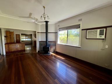 House For Lease - NSW - Grafton - 2460 - 3 BEDROOM HOME JUST BLOCKS FROM HOSPITAL  (Image 2)