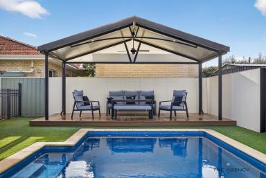 House For Sale - WA - Southern River - 6110 - Spacious Family Living with Poolside Entertaining  (Image 2)
