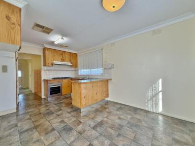 House For Sale - NSW - Young - 2594 - Investment, Occupy, You Make the Choice  (Image 2)