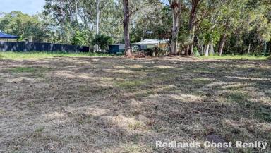 Residential Block For Sale - QLD - Russell Island - 4184 - Flat 612sqm Block with Power Pole – Peaceful Position Near Rocky Point  (Image 2)