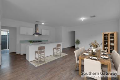 House For Sale - WA - Wellard - 6170 - SPACIOUS FAMILY LIVING IN A PRIME WELLARD LOCATION  (Image 2)
