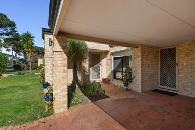House For Sale - WA - Ellenbrook - 6069 - In a word: Outlook  (Image 2)