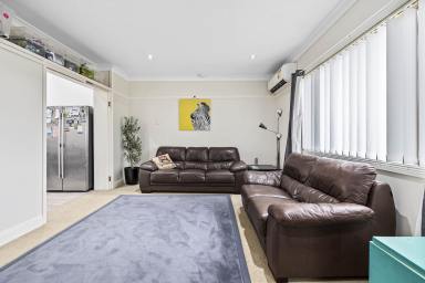 House For Sale - NSW - Lithgow - 2790 - A Flawless Renovation in the Heart of Extension Estate  (Image 2)