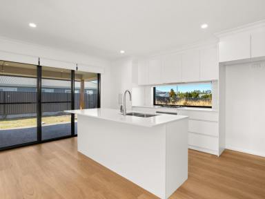 House For Sale - NSW - Old Bar - 2430 - UNPACK, RELAX AND ENJOY THIS BRAND NEW COASTAL HOME  (Image 2)