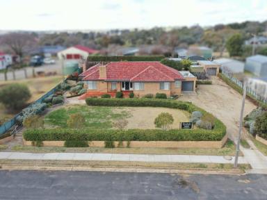 House For Sale - NSW - Harden - 2587 - Discover Your Dream Home in Harden!  (Image 2)