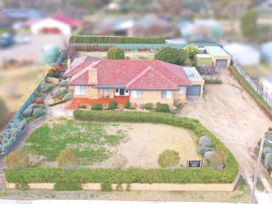 House For Sale - NSW - Harden - 2587 - Discover Your Dream Home in Harden!  (Image 2)