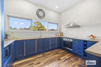 House For Sale - VIC - Glenorchy - 3385 - Three Bedroom Country Retreat on Over 5,600m²  (Image 2)