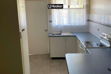 Unit For Lease - NSW - Inverell - 2360 - 2 Bedroom Brick Unit  (Image 2)