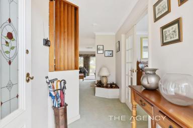 House For Sale - WA - Padbury - 6025 - When Height Meets Delight!  (Image 2)