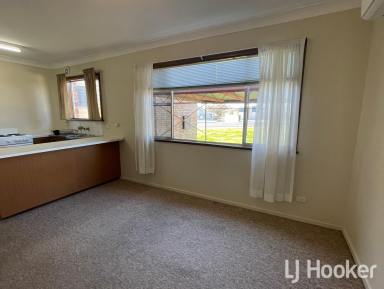 Unit For Lease - NSW - Inverell - 2360 - One Bedroom Unit on Albion Hill  (Image 2)