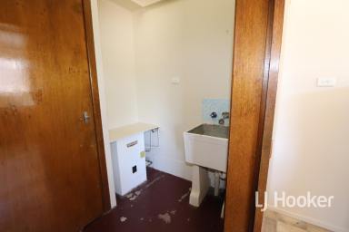 Unit For Lease - NSW - Inverell - 2360 - One Bedroom Unit on Albion Hill  (Image 2)