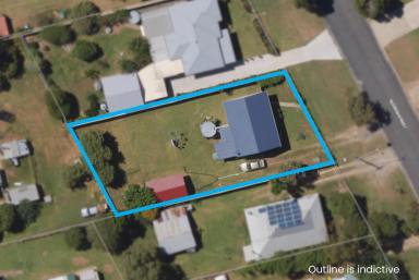 House For Sale - QLD - Crows Nest - 4355 - Investment Opportinity!  (Image 2)