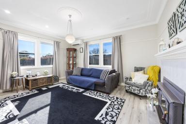 House For Sale - NSW - Tamworth - 2340 - FULLY RENOVATED & READY TO IMPRESS  (Image 2)