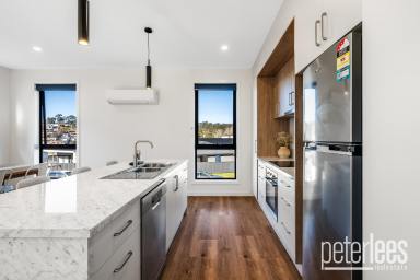 Unit For Sale - TAS - Newstead - 7250 - Stylish Newstead Townhouse  (Image 2)