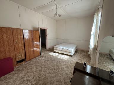 House Leased - NSW - Werris Creek - 2341 - Charming Country Home with Character & Space  (Image 2)