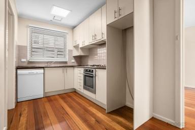 Unit Leased - VIC - Mentone - 3194 - BEACHSIDE UNIT | NEAT AS A PIN  (Image 2)