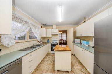 House For Sale - NSW - Batlow - 2730 - Presentation on Point!  (Image 2)