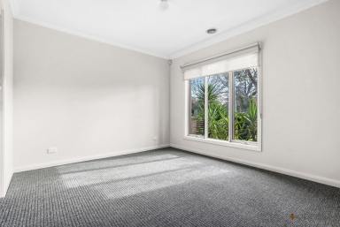 Unit Leased - VIC - Mordialloc - 3195 - FANTASTIC | ALFRESCO DINING | LOCK-UP GARAGE  (Image 2)
