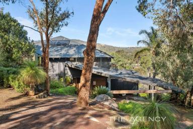 House For Sale - WA - Boya - 6056 - Gorgeous Bespoke Hills Retreat - The Ultimate Luxurious Getaway  (Image 2)