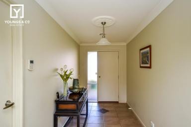 House For Sale - VIC - Mooroopna - 3629 - Immaculate Home in One of Mooroopna’s Finest Court Locations!  (Image 2)