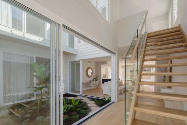 House For Lease - QLD - Sunrise Beach - 4567 - 4 Bedroom Double Storey Duplex in Sunrise Beach (Image 2)