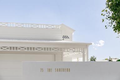 House For Lease - QLD - Sunrise Beach - 4567 - 4 Bedroom Double Storey Duplex in Sunrise Beach  (Image 2)