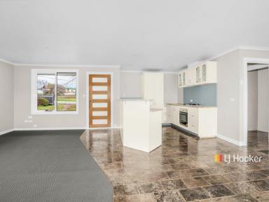 House For Sale - TAS - Sheffield - 7306 - Solid Investment or First Home  (Image 2)