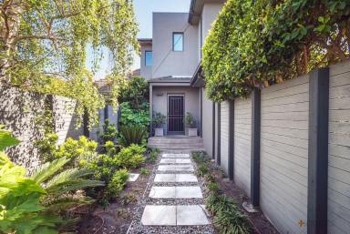 House Leased - VIC - Sandringham - 3191 - PRIVATE INSPECTIONS AVAILABLE - CONTACT AGENT  (Image 2)