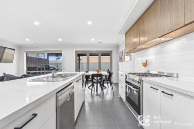 House For Sale - VIC - Cranbourne East - 3977 - YOUR SEARCH IS OVER!  (Image 2)