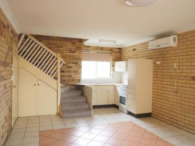 Unit For Sale - NSW - Moree - 2400 - LOCATION, LOW MAINTENANCE AND LIFESTYLE  (Image 2)