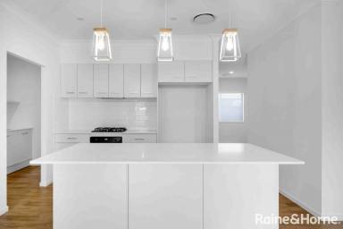 House For Sale - NSW - South Nowra - 2541 - Near New & Ready To Move In  (Image 2)