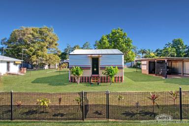 House For Sale - QLD - Mareeba - 4880 - COTTAGE, GREAT BLOCK, PRIME LOCATION!  (Image 2)