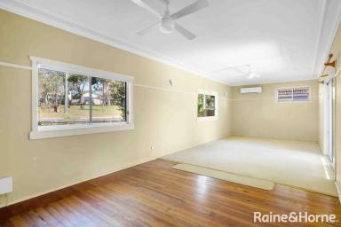 House For Sale - NSW - Nowra - 2541 - Charming Home in a Handy Central Location  (Image 2)