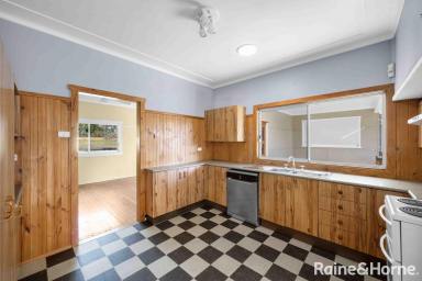 House For Sale - NSW - Nowra - 2541 - Charming Home in a Handy Central Location  (Image 2)