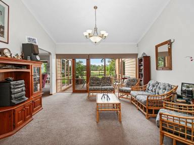 House For Sale - VIC - Bairnsdale - 3875 - PRIVATE ON POPE  (Image 2)