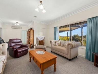 House For Sale - VIC - East Bairnsdale - 3875 - RARE RESIDENTIAL OPPORTUNITY ON OVER 2000M² OF LAND  (Image 2)