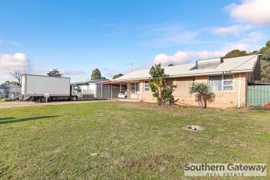 House For Sale - WA - Armadale - 6112 - INVESTMENT OPPORTUNITY  (Image 2)